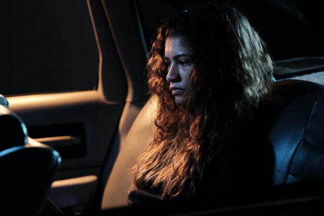 Zendaya como Rue en Euphoria Temporada 2 Episodio 1