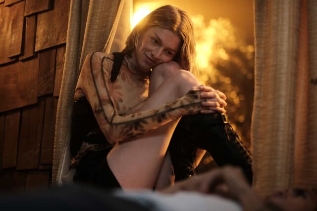 Hunter Schafer como Jules en Euphoria 2.03