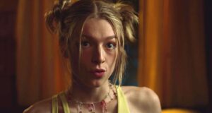 Jules (Hunter Schafer) en Euphoria S02E04