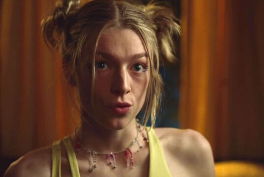 Jules (Hunter Schafer) en Euphoria S02E04