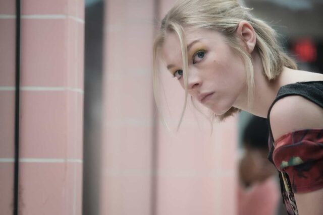 Hunter Schafer como Jules en Euphoria 2x07