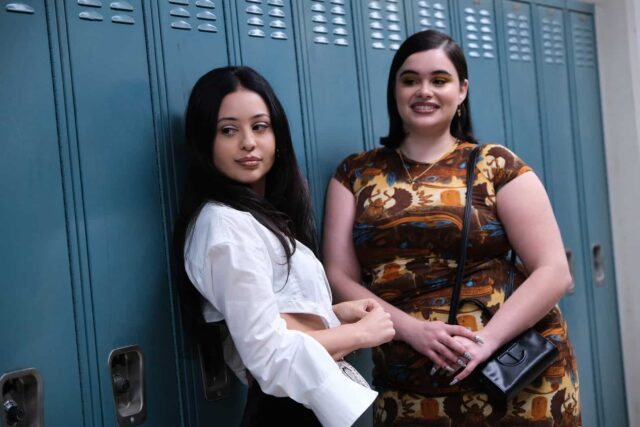 Maddy Perez (Alexa Demie) y Kat Hernandez (Barbie Ferreira) en Euphoria 2x07