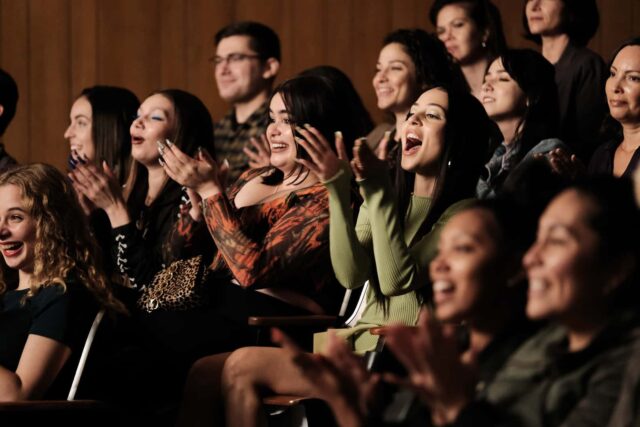 Kat Hernandez (Barbie Ferreira) y Maddy Perez (Alexa Demie) en Euphoria S02E07