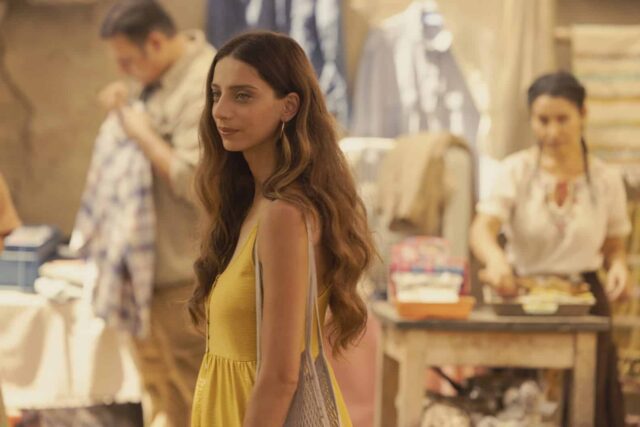 Angela Sarafyan en Westworld 4x02