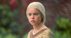Milly Alcock como la joven Rhaenyra Targaryen en House of the Dragon (La Casa del Dragón) 1x04
