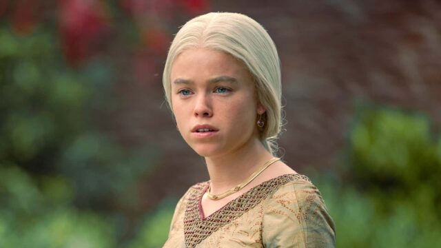 Milly Alcock como la joven Rhaenyra Targaryen en House of the Dragon (La Casa del Dragón) 1x04