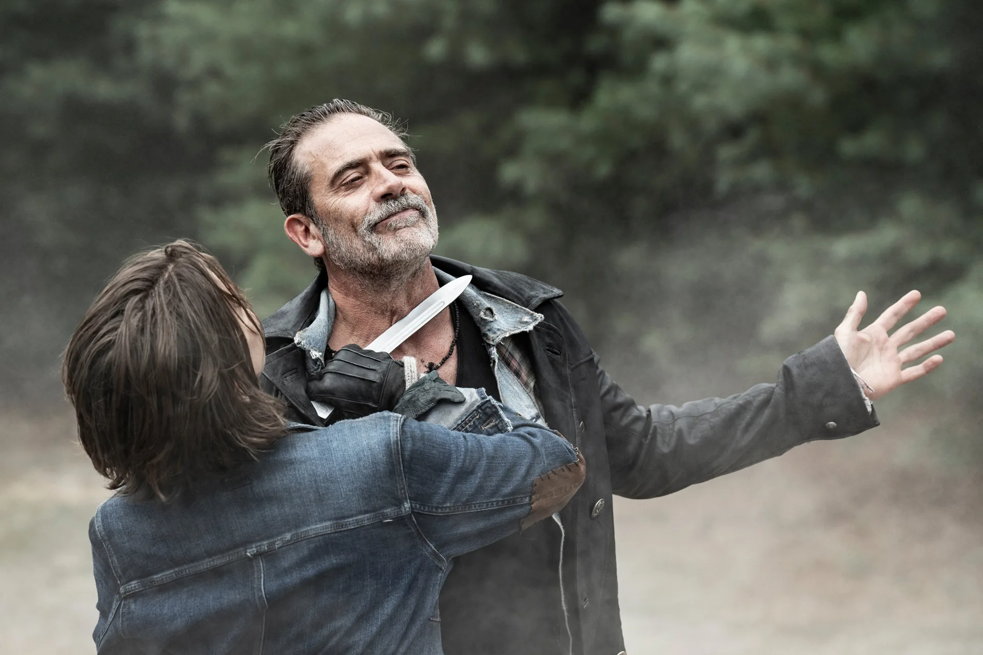 Jeffrey Dean Morgan como Negan en The Walking Dead: Dead City 1x01