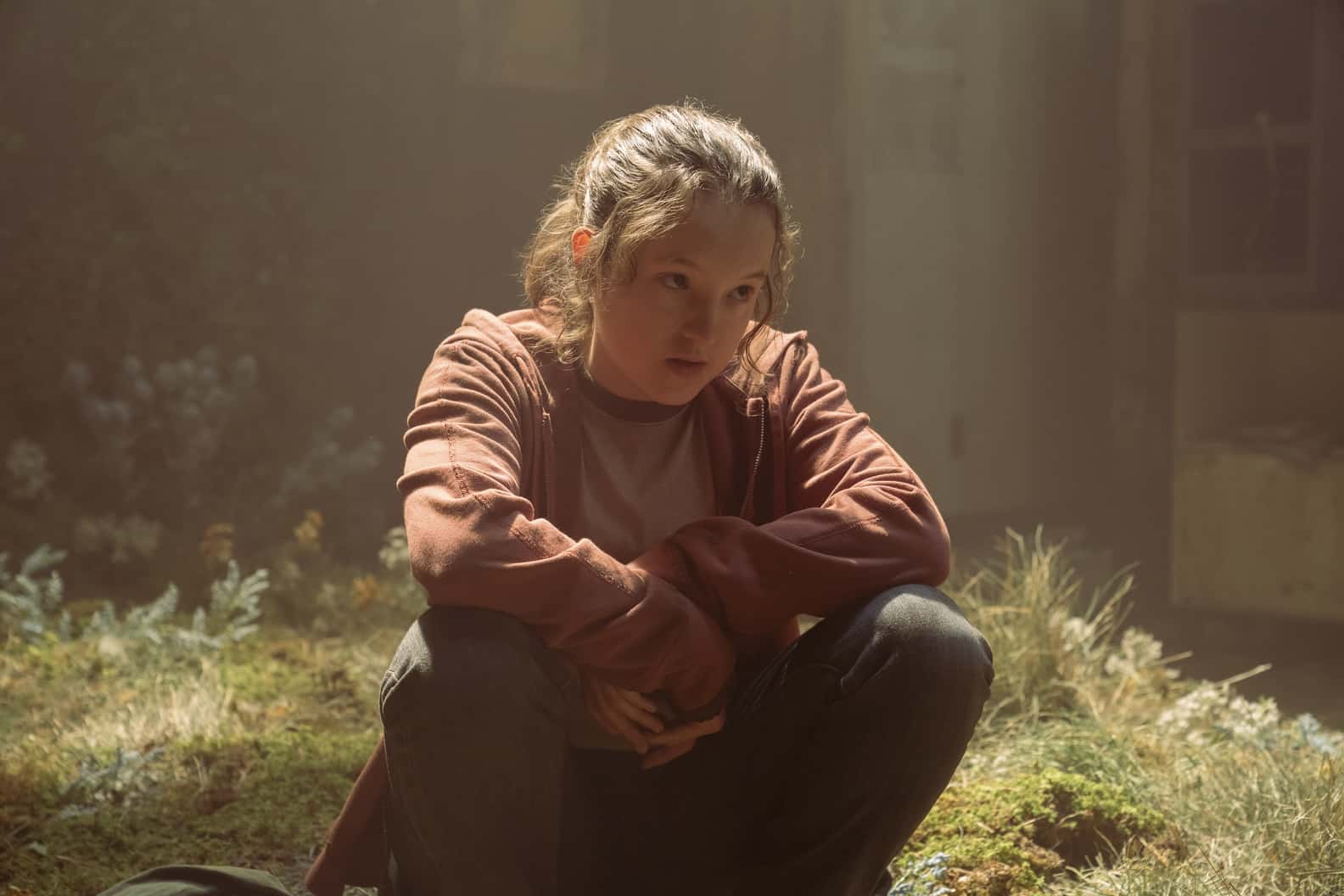 Bella Ramsey como Ellie en The Last of Us 1x02