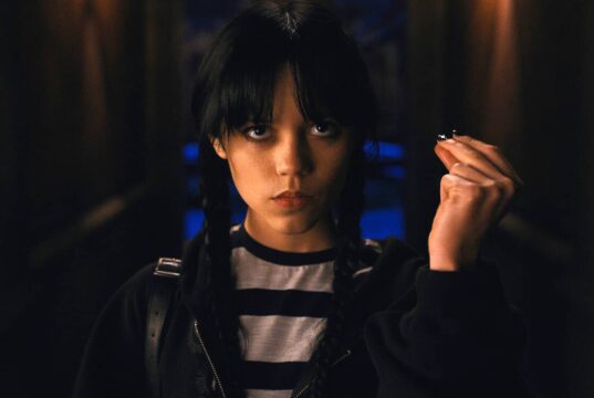 Jenna Ortega como Wednesday Addams