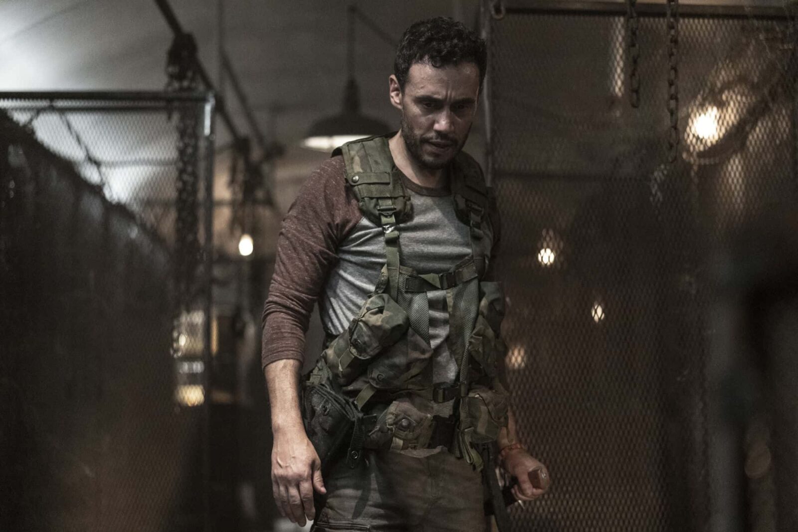 Jonathan Medina como Adrian en Fear The Walking Dead 8x02