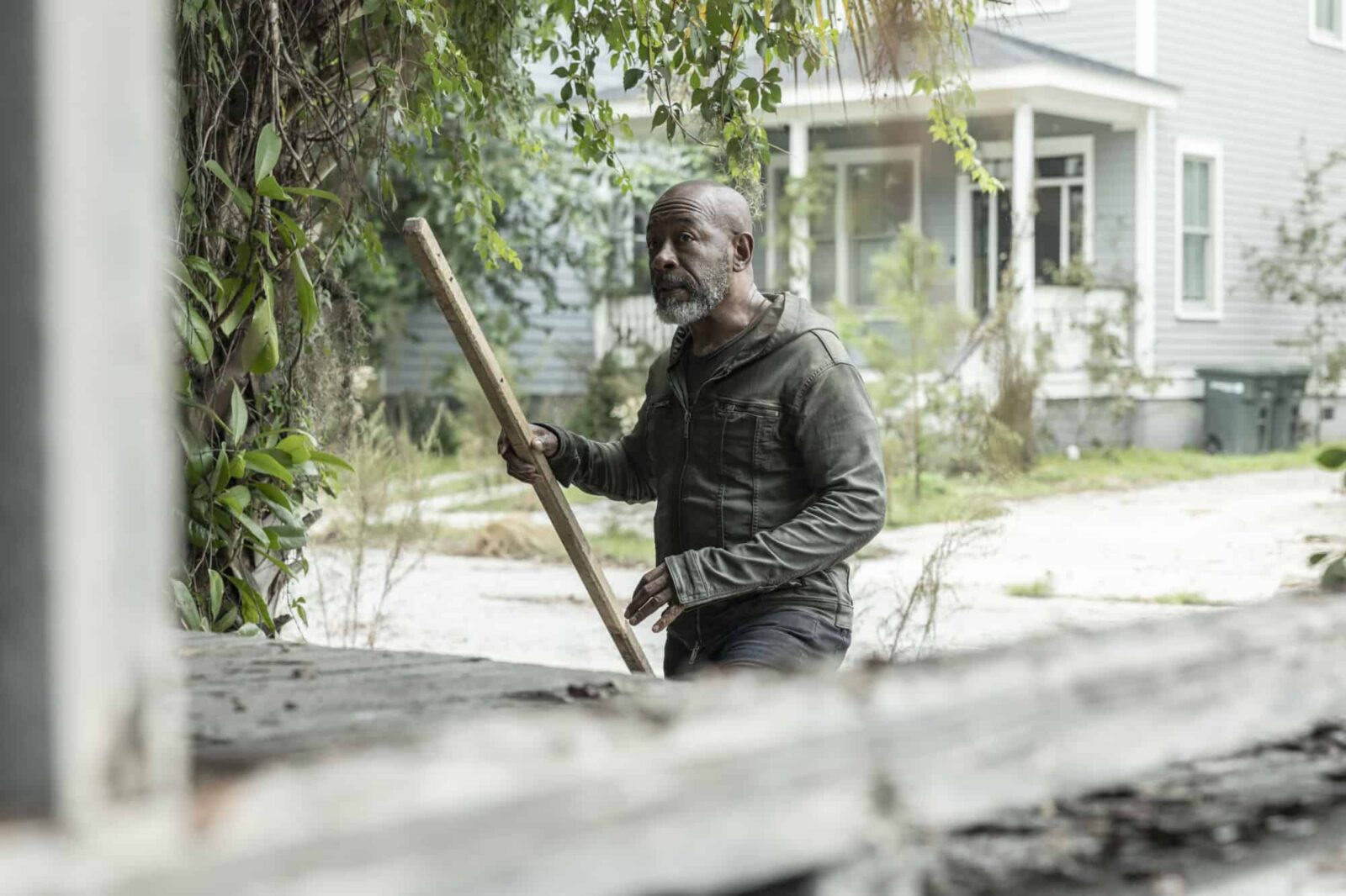 Morgan visitando King County en Fear the Walking Dead 8x04