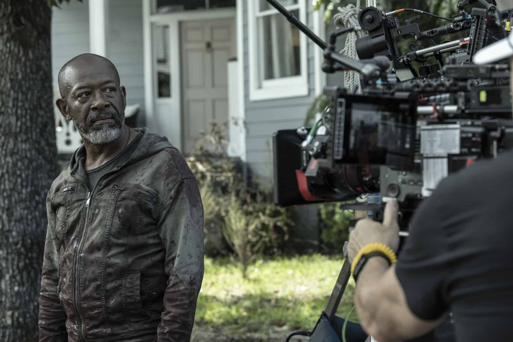 Lennie James como Morgan Jones en el detrás de escena de Fear the Walking Dead 8x04
