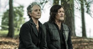 Melissa McBride como Carol y Norman Reedus como Daryl Dixon en el final de The Walking Dead