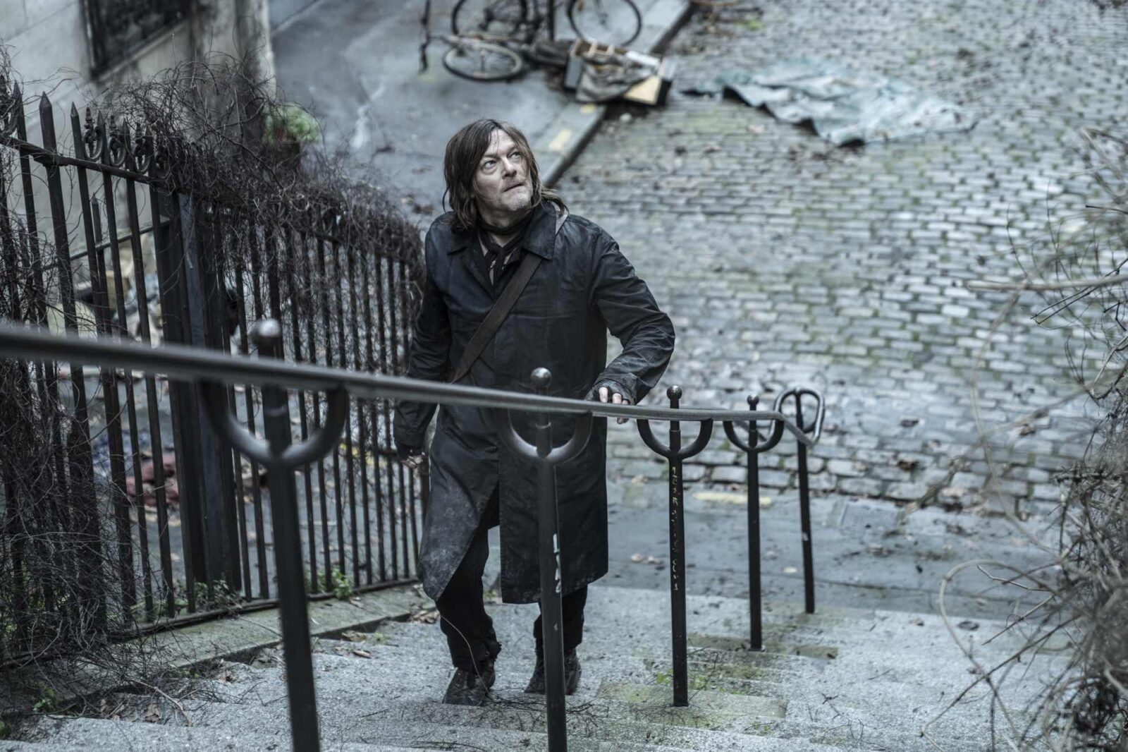 Norman Reedus como Daryl Dixon en TWD: Daryl Dixon Temporada 1 Episodio 4