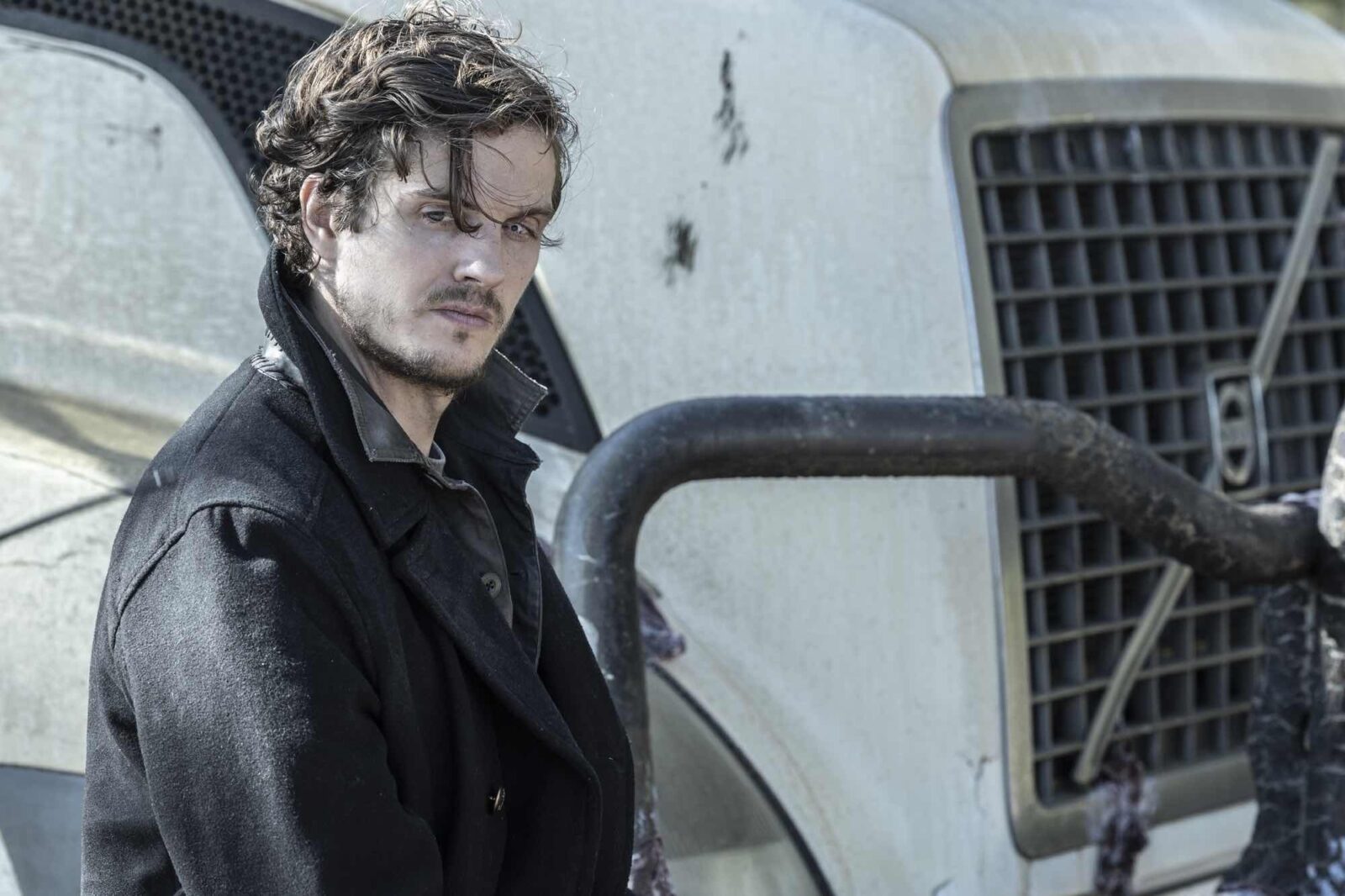 Daniel Sharman como Troy Otto en Fear The Walking Dead S08E08