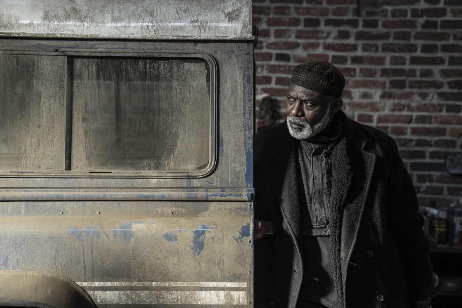 Eriq Ebouaney como Fallou en The Walking Dead: Daryl Dixon S01E06