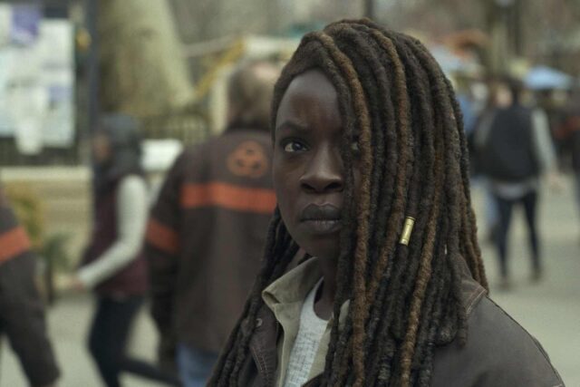 Danai Gurira como Michonne en TWD: The Ones Who Live 1x03