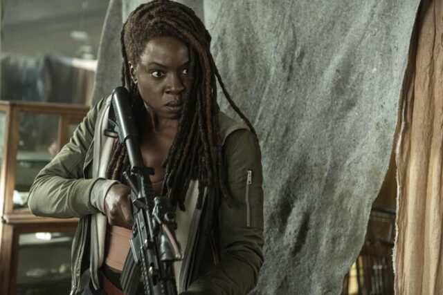 Danai Gurira como Michonne en The Walking Dead: The Ones Who Live 1x05