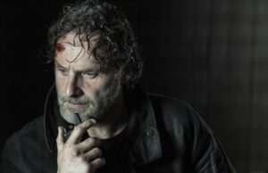 Andrew Lincoln como Rick Grimes en The Walking Dead: The Ones Who Live S01E06 The Last Time