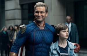 Antony Starr como Homelander y Cameron Crovetti como Ryan en la cuarta temporada de The Boys
