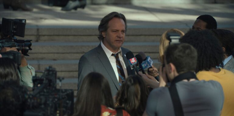 Peter Sarsgaard como Tommy Molto en "Presumed Innocent" (“Se presume inocente”) 1x05 'Pregame'