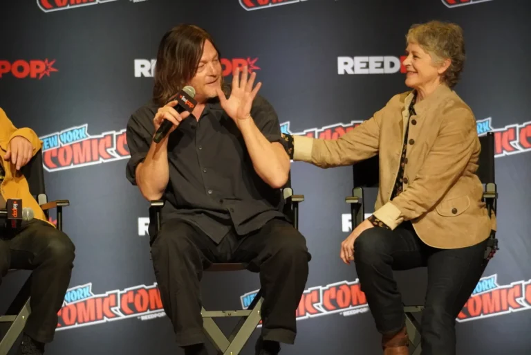 Norman Reedus y Melissa McBride en el panel de Daryl Dixon en la Comic-Con de Nueva York (NYCC 2024)