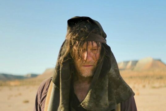 Norman Reedus como Daryl en el desierto en la tercera temporada de Daryl Dixon