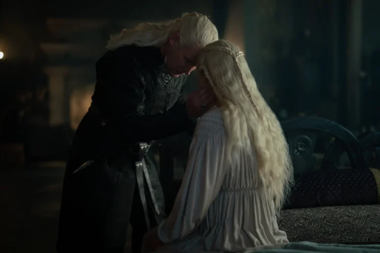 Matt Smith como Daemon Targaryen y Emma D'Arcy como Rhaenyra Targaryen en House of the Dragon 3x07 (La Casa del Dragón Temporada 3 Capítulo 7)