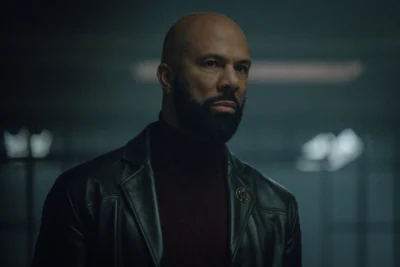 Common en Silo 3x01 "Who Are You"