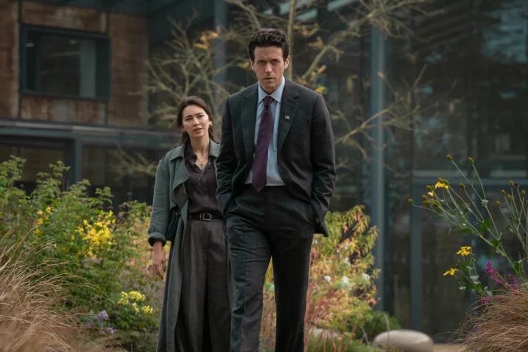 Ashley Zukerman y Jessica Henwick en Silo 3x02 "It’s All Good" (Apple TV)