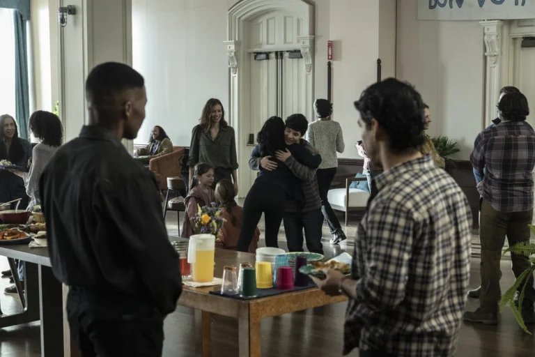 Armstrong, Maggie, Hershel y Luis en The Walking Dead: Dead City S03E02