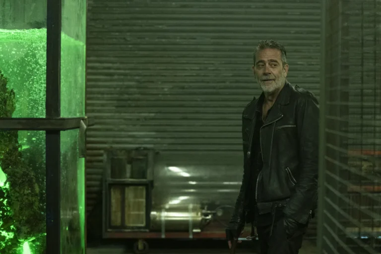Negan (Jeffrey Dean Morgan) en The Walking Dead: Dead City 3.02