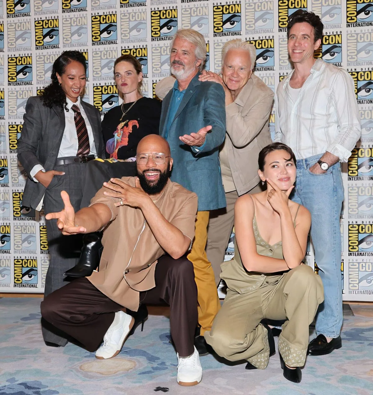 Alexandria Riley, Rebecca Ferguson, Graham Yost, Tim Robbins, Ashley Zukerman, Common y Jessica Henwick en la SDCC 2026
