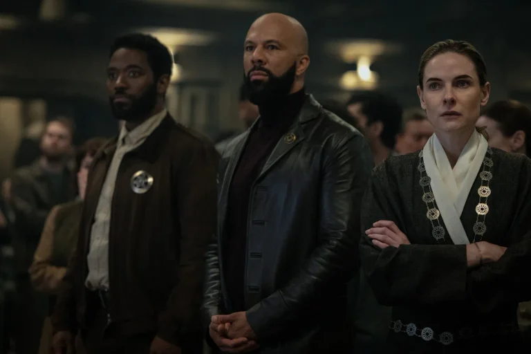 Chinaza Uche como Paul Billings, Common como Robert Sims y Rebecca Ferguson como Juliette Nichols en Silo 3x09
