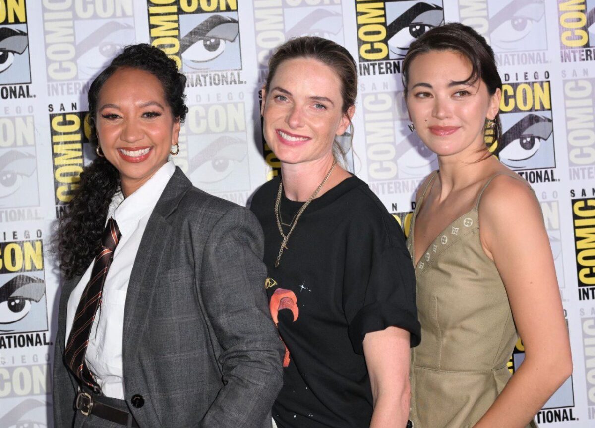 Alexandria Riley, Rebecca Ferguson,  y Jessica Henwick en la Comic-Con de San Diego 2026