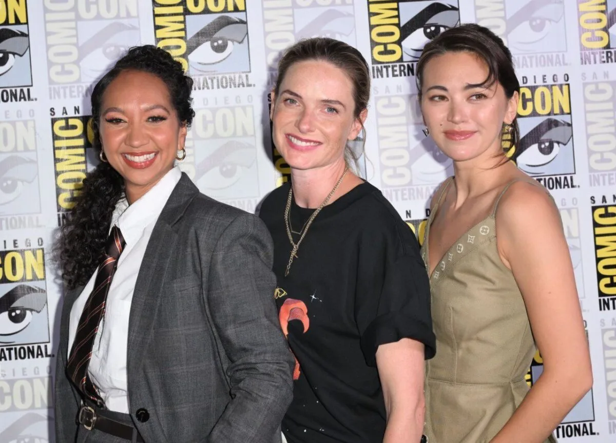 Alexandria Riley, Rebecca Ferguson, y Jessica Henwick en la Comic-Con de San Diego 2026